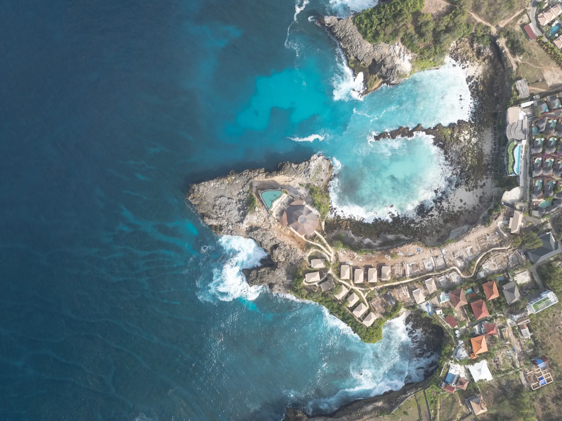 Uluwatu coastal photo before applying the Paradise Blues Lightroom preset